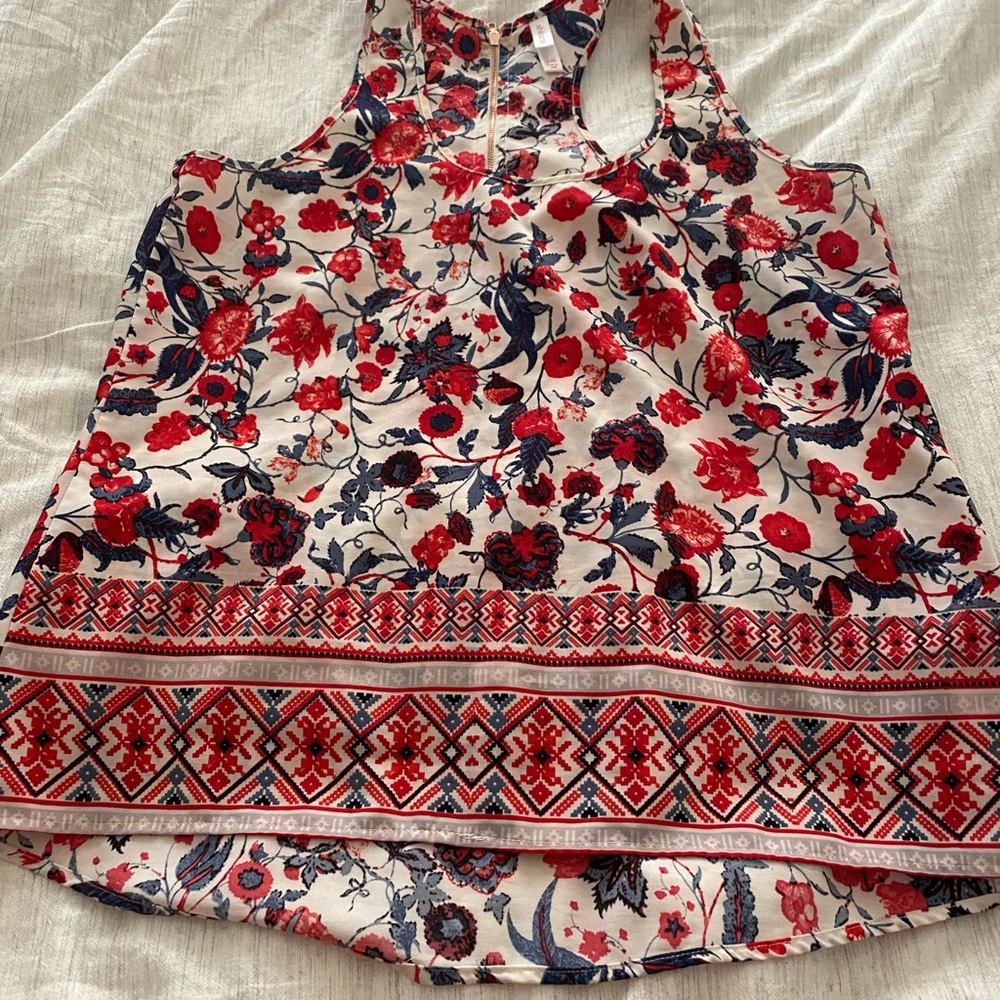 Floral sleeveless blouse